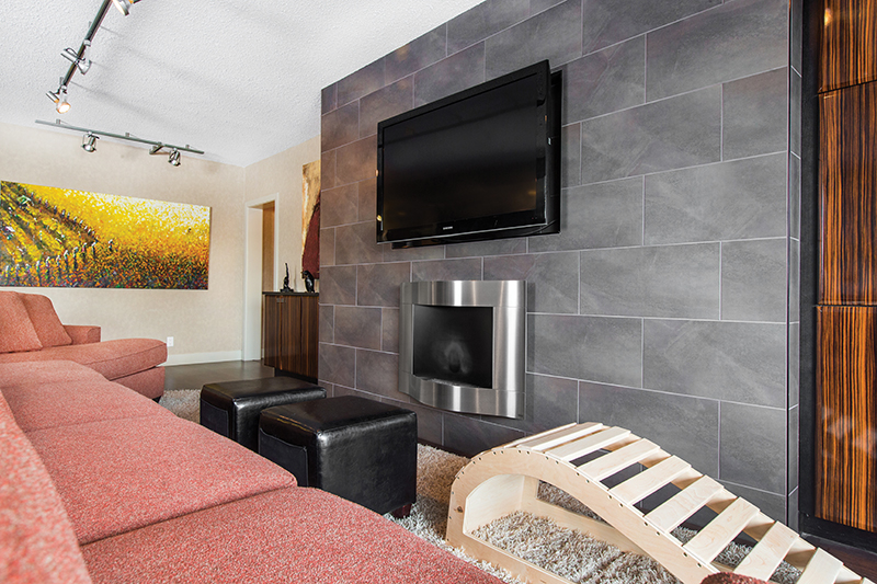 Marcus Phillips's condo