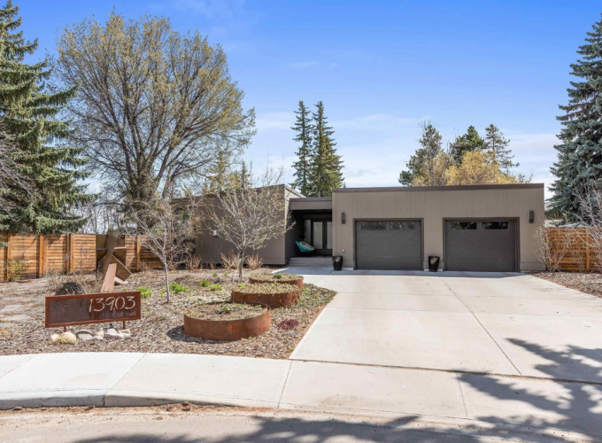 Property of the Week: Chic in Teak
