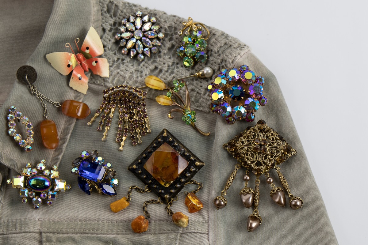 lapel-brooches