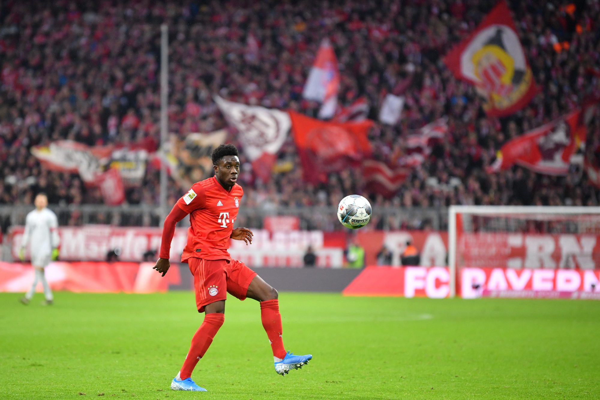 Alphonso Davies in action for Bayern Munich.