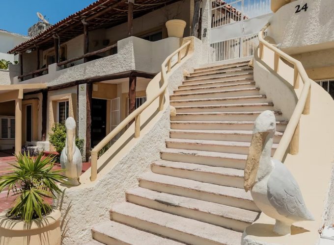 Vacation of the Week: Sun and Swim in Cancun